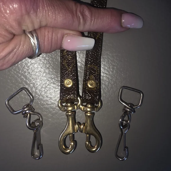 AUTH LOUIS VUITTON Monogram Brown Adjustable Leather Strap with Gold Hardware - Picture 4 of 6